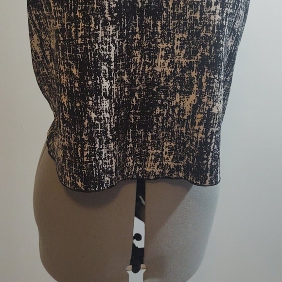 Vince Camuto Black and White Print Top Sz S - Picture 3 of 9